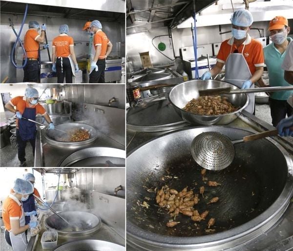 Nhân viên TVP Food hướng dẫn chế biến cho CÔNG TY TNHH GIÀY DA HUÊ PHONG